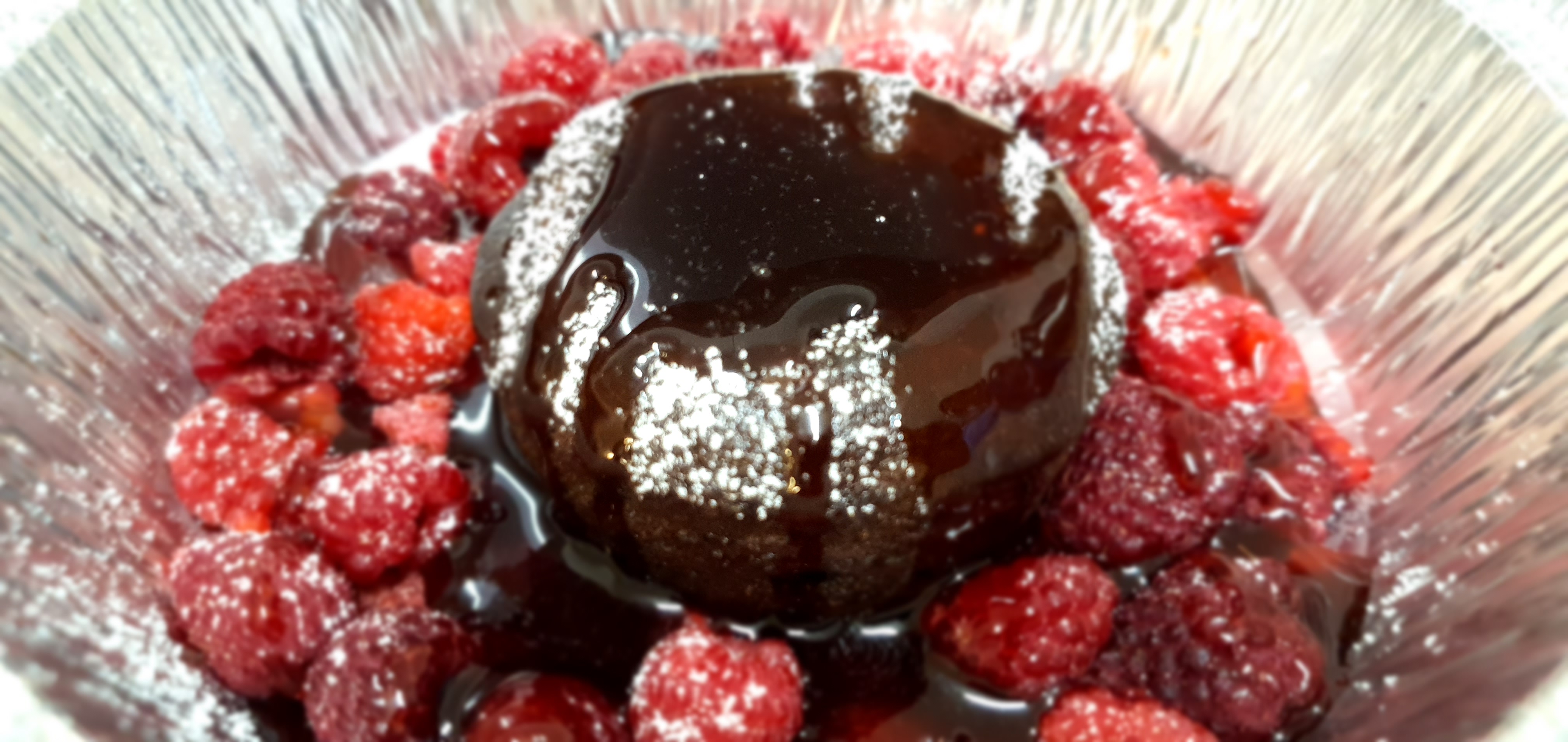 Schoko Soufflé mit Himbeeren